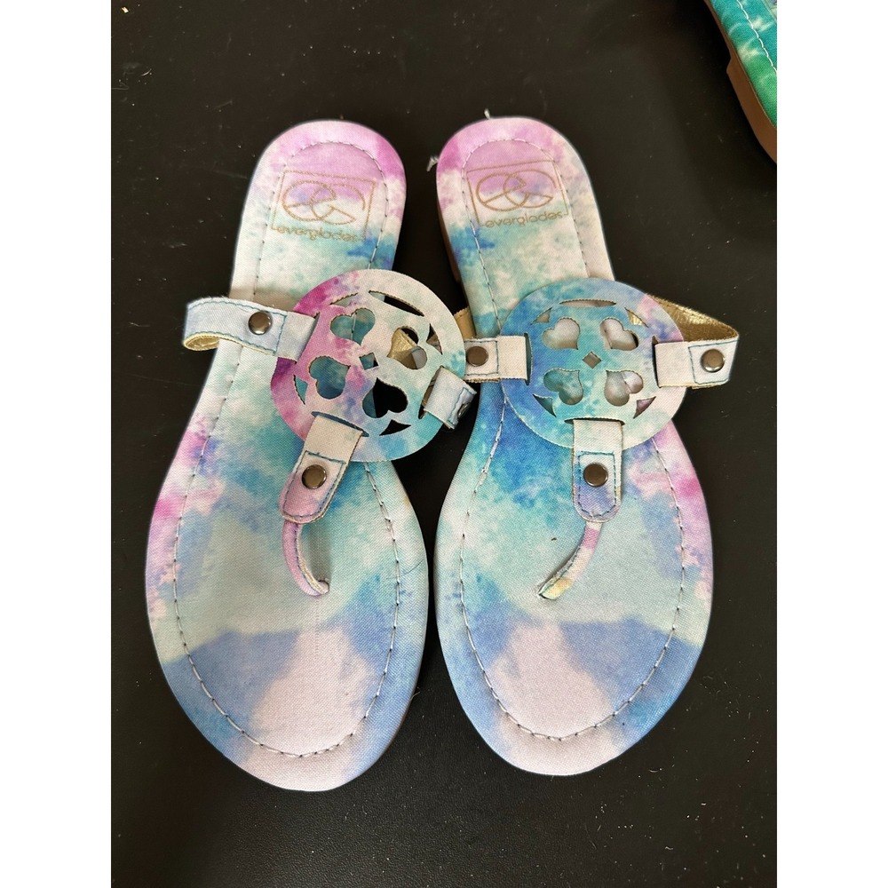 Everglades Purple and Blue Patterned Flip Flops in 6 NWOB